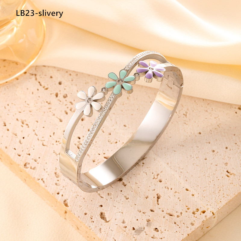 LB23 Bangle