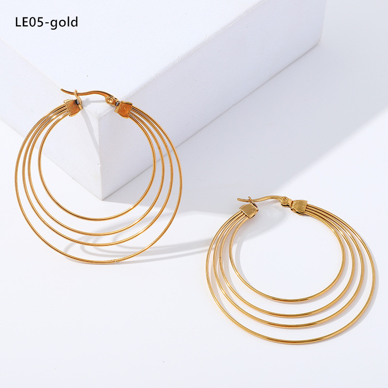 LE05 Earring