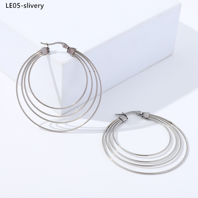 LE05 Earring