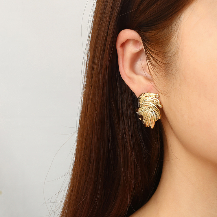 LE67 Earring