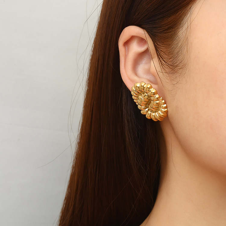 LE71 Earring