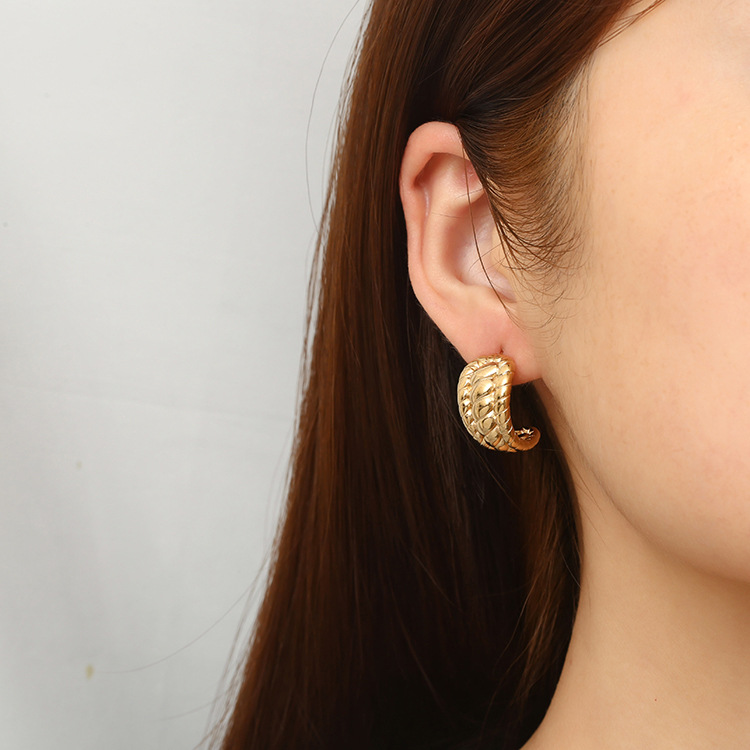 LE78 Earring