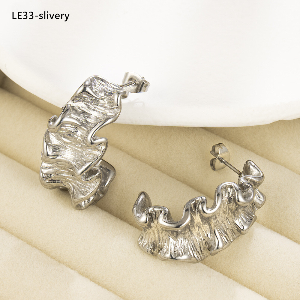 LE33 Earring