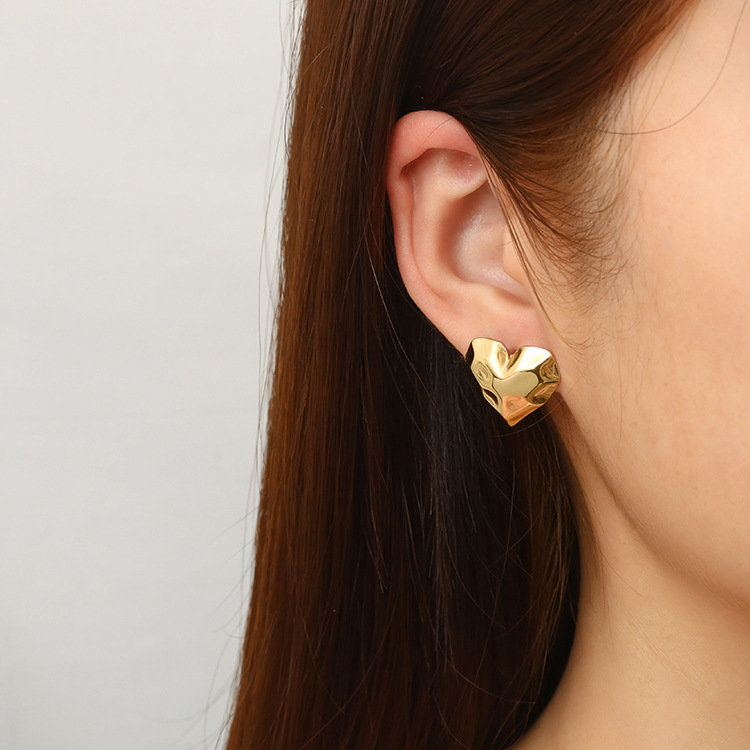 LE69 Earring