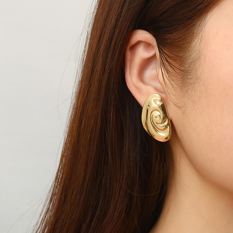 LE72 Earring