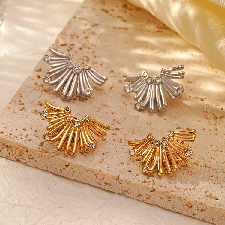 LE100 Earring