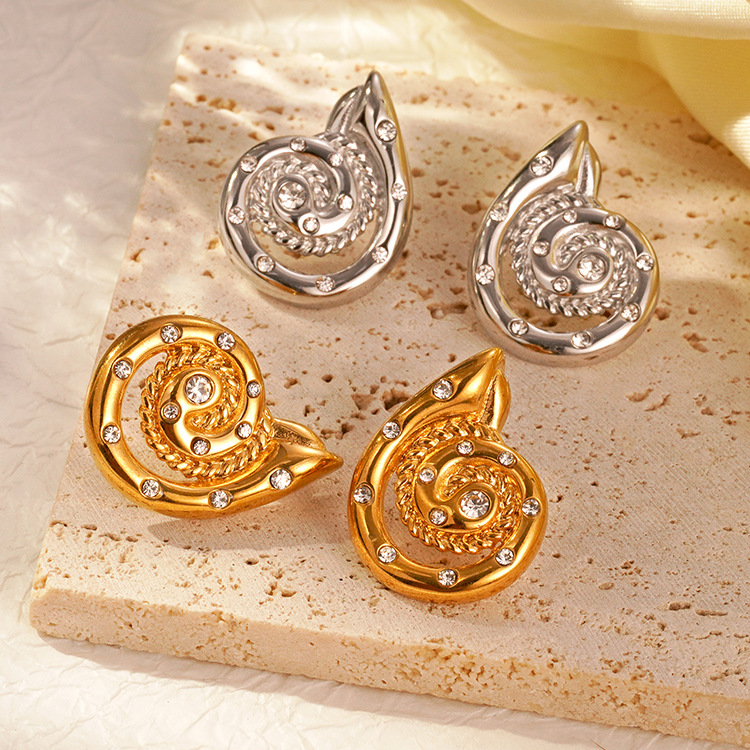 LE97 Earring