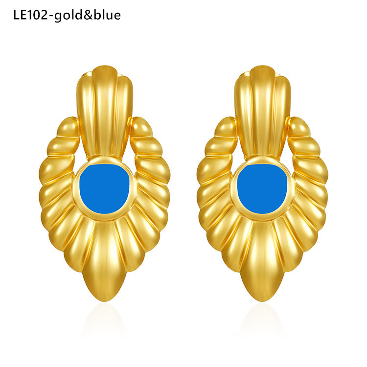 LE102 Earring