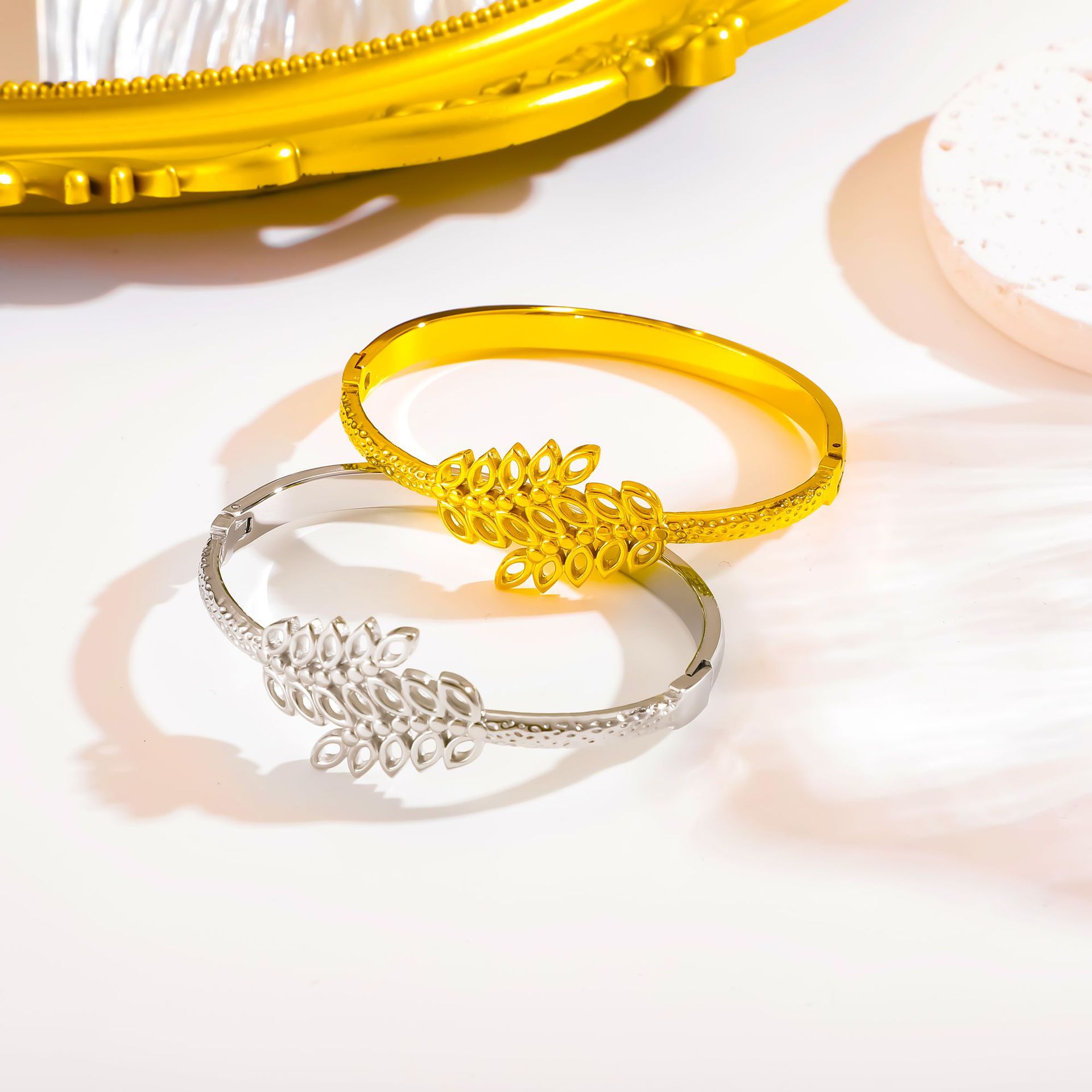 LB107 Bracelet