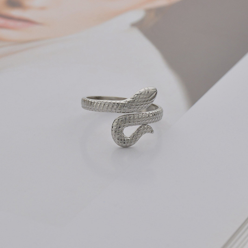 LR0002Ring